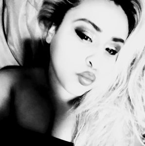 Meet your Posher, Stella